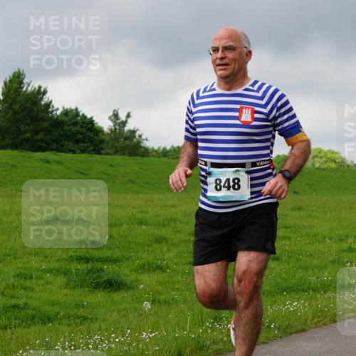 05.05.2024 - 7. Wedeler Halbmarathon Fuchs,  Jonas http://msf.ph/oto/6233811 05.05.2024 11:17:24 Laufen 848 meine-sportfotos.de