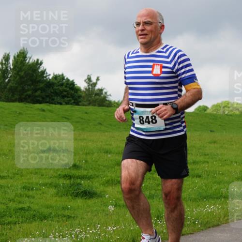 05.05.2024 - 7. Wedeler Halbmarathon Fuchs,  Jonas http://msf.ph/oto/6233812 05.05.2024 11:17:24 Laufen 848 meine-sportfotos.de