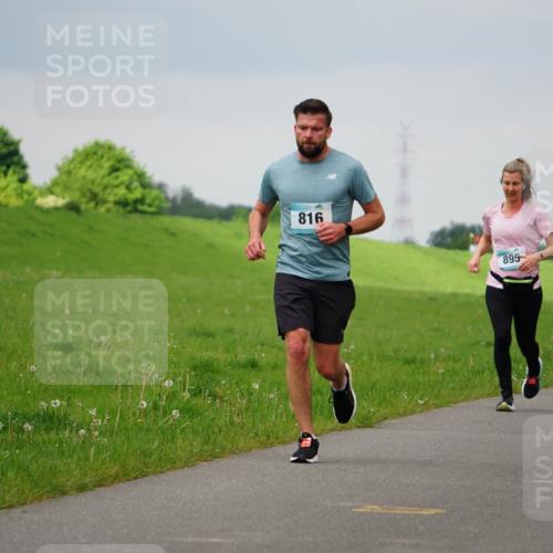 05.05.2024 - 7. Wedeler Halbmarathon Fuchs,  Jonas http://msf.ph/oto/6233816 05.05.2024 11:17:26 Laufen 816, 895 meine-sportfotos.de