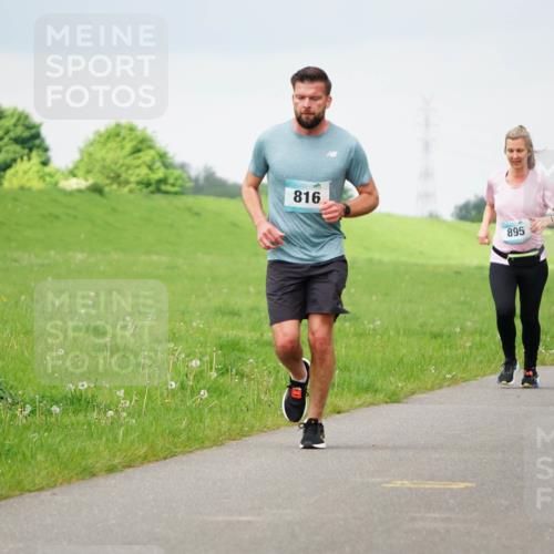 05.05.2024 - 7. Wedeler Halbmarathon Fuchs,  Jonas http://msf.ph/oto/6233821 05.05.2024 11:17:27 Laufen 816, 895 meine-sportfotos.de