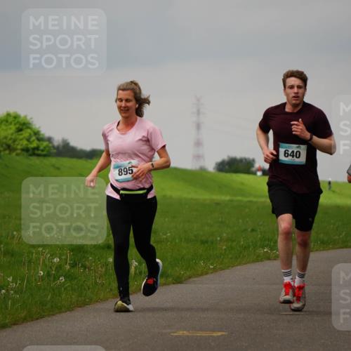 05.05.2024 - 7. Wedeler Halbmarathon Fuchs,  Jonas http://msf.ph/oto/6233838 05.05.2024 11:17:30 Laufen 895, 640, 639, 840 meine-sportfotos.de