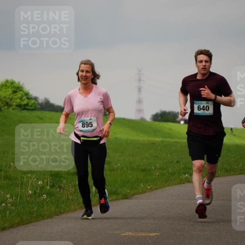 05.05.2024 - 7. Wedeler Halbmarathon Fuchs,  Jonas http://msf.ph/oto/6233839 05.05.2024 11:17:30 Laufen 895, 640, 639, 840 meine-sportfotos.de