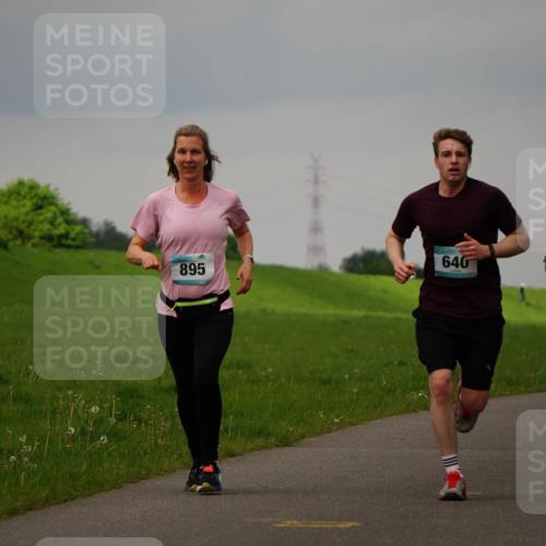 05.05.2024 - 7. Wedeler Halbmarathon Fuchs,  Jonas http://msf.ph/oto/6233840 05.05.2024 11:17:30 Laufen 895, 640, 639, 840 meine-sportfotos.de