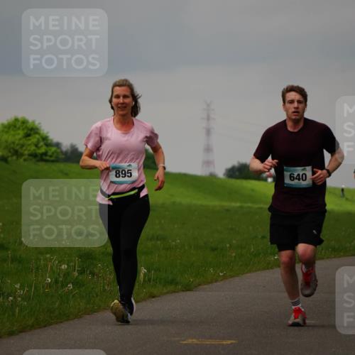 05.05.2024 - 7. Wedeler Halbmarathon Fuchs,  Jonas http://msf.ph/oto/6233841 05.05.2024 11:17:30 Laufen 895, 640, 639, 840 meine-sportfotos.de