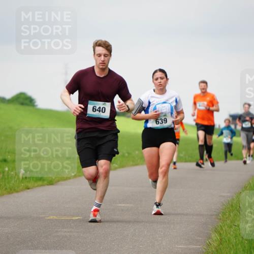 05.05.2024 - 7. Wedeler Halbmarathon Fuchs,  Jonas http://msf.ph/oto/6233852 05.05.2024 11:17:31 Laufen 895, 640, 639 meine-sportfotos.de