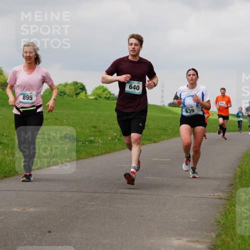 05.05.2024 - 7. Wedeler Halbmarathon Fuchs,  Jonas http://msf.ph/oto/6233861 05.05.2024 11:17:34 Laufen 895, 640, 639, 840 meine-sportfotos.de