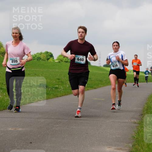 05.05.2024 - 7. Wedeler Halbmarathon Fuchs,  Jonas http://msf.ph/oto/6233862 05.05.2024 11:17:34 Laufen 895, 640, 639, 840 meine-sportfotos.de