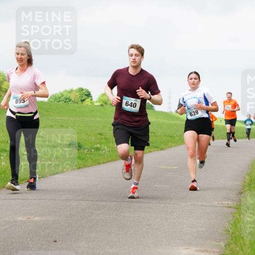 05.05.2024 - 7. Wedeler Halbmarathon Fuchs,  Jonas http://msf.ph/oto/6233863 05.05.2024 11:17:34 Laufen 640, 895, 639, 840 meine-sportfotos.de