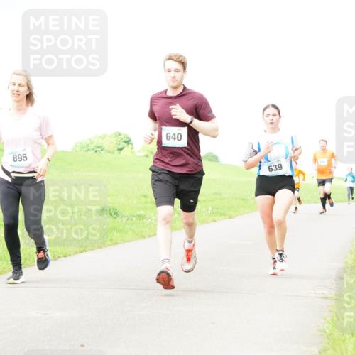 05.05.2024 - 7. Wedeler Halbmarathon Fuchs,  Jonas http://msf.ph/oto/6233865 05.05.2024 11:17:34 Laufen 895, 640, 639 meine-sportfotos.de