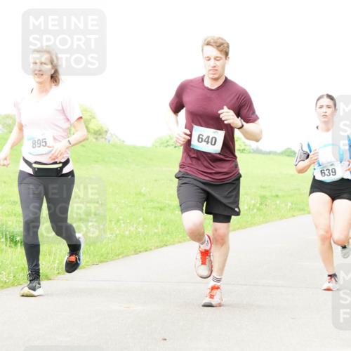 05.05.2024 - 7. Wedeler Halbmarathon Fuchs,  Jonas http://msf.ph/oto/6233869 05.05.2024 11:17:35 Laufen 895, 640, 639 meine-sportfotos.de