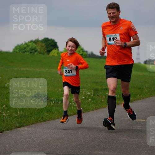 05.05.2024 - 7. Wedeler Halbmarathon Fuchs,  Jonas http://msf.ph/oto/6233885 05.05.2024 11:17:41 Laufen 841, 840, 800 meine-sportfotos.de