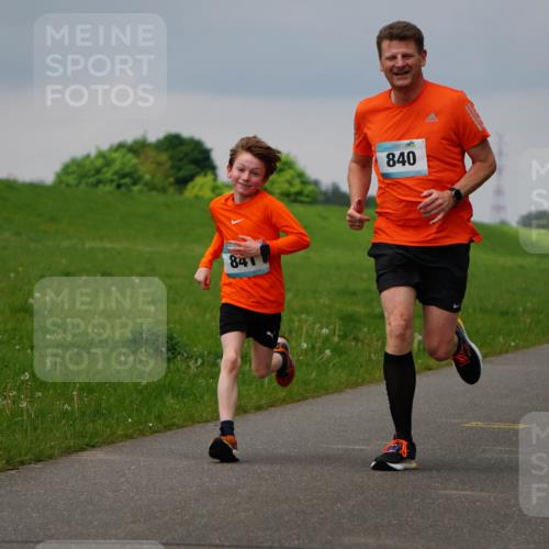05.05.2024 - 7. Wedeler Halbmarathon Fuchs,  Jonas http://msf.ph/oto/6233886 05.05.2024 11:17:41 Laufen 841, 840, 800 meine-sportfotos.de