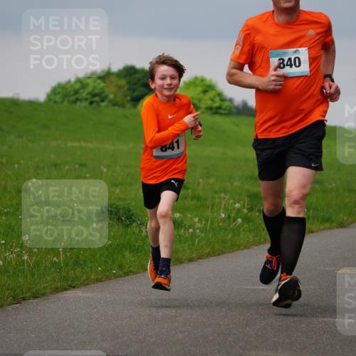 05.05.2024 - 7. Wedeler Halbmarathon Fuchs,  Jonas http://msf.ph/oto/6233889 05.05.2024 11:17:41 Laufen 041, 840, 800 meine-sportfotos.de