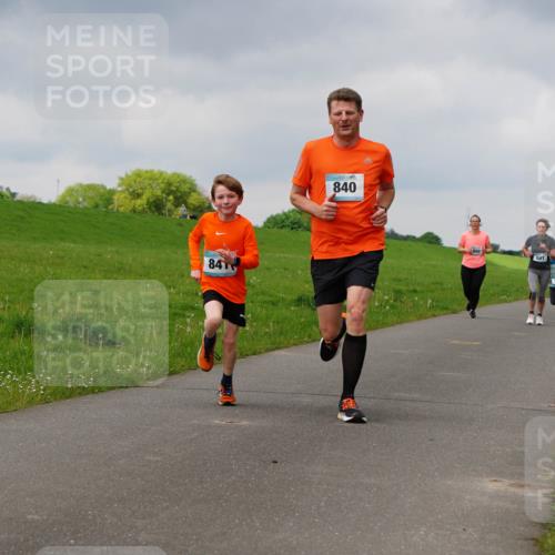 05.05.2024 - 7. Wedeler Halbmarathon Fuchs,  Jonas http://msf.ph/oto/6233894 05.05.2024 11:17:43 Laufen 84, 840, 6 meine-sportfotos.de