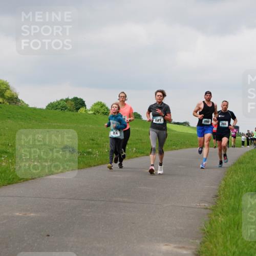 05.05.2024 - 7. Wedeler Halbmarathon Fuchs,  Jonas http://msf.ph/oto/6233912 05.05.2024 11:17:46 Laufen 914, 681, 590, 285 meine-sportfotos.de