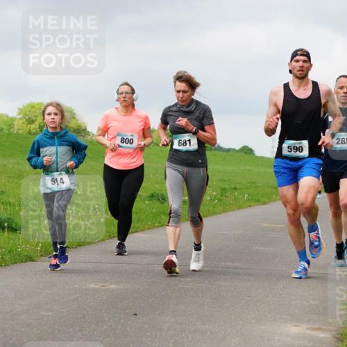 05.05.2024 - 7. Wedeler Halbmarathon Fuchs,  Jonas http://msf.ph/oto/6233922 05.05.2024 11:17:49 Laufen 914, 800, 285, 681, 590 meine-sportfotos.de