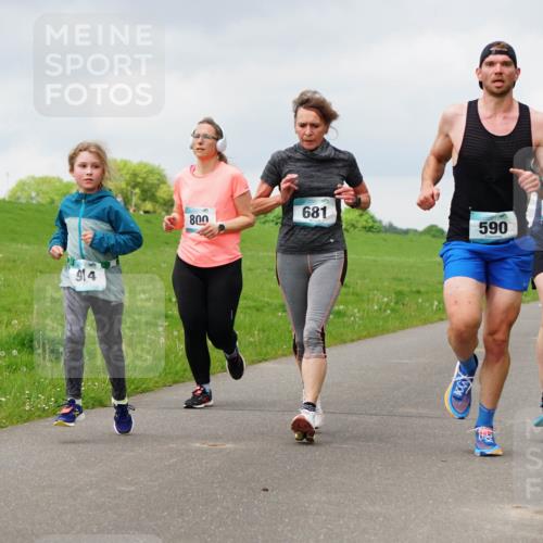 05.05.2024 - 7. Wedeler Halbmarathon Fuchs,  Jonas http://msf.ph/oto/6233926 05.05.2024 11:17:50 Laufen 914, 800, 681, 285, 590 meine-sportfotos.de