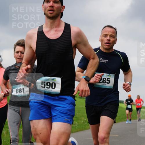 05.05.2024 - 7. Wedeler Halbmarathon Fuchs,  Jonas http://msf.ph/oto/6233933 05.05.2024 11:17:51 Laufen 800, 681, 590, 285 meine-sportfotos.de