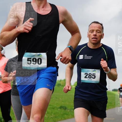 05.05.2024 - 7. Wedeler Halbmarathon Fuchs,  Jonas http://msf.ph/oto/6233935 05.05.2024 11:17:51 Laufen 590, 556, 285 meine-sportfotos.de