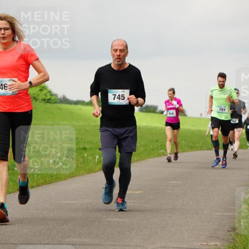 05.05.2024 - 7. Wedeler Halbmarathon Fuchs,  Jonas http://msf.ph/oto/6233971 05.05.2024 11:18:01 Laufen 46, 745, 866, 281 meine-sportfotos.de