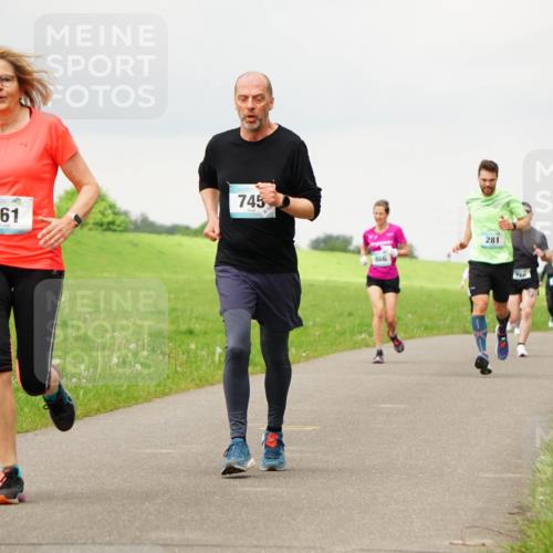 05.05.2024 - 7. Wedeler Halbmarathon Fuchs,  Jonas http://msf.ph/oto/6233972 05.05.2024 11:18:01 Laufen 461, 745, 866, 281, 766 meine-sportfotos.de