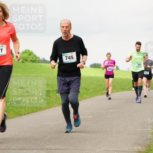 05.05.2024 - 7. Wedeler Halbmarathon Fuchs,  Jonas http://msf.ph/oto/6233975 05.05.2024 11:18:01 Laufen 461, 745, 866, 281, 766 meine-sportfotos.de