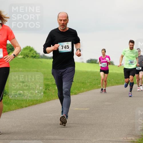 05.05.2024 - 7. Wedeler Halbmarathon Fuchs,  Jonas http://msf.ph/oto/6233977 05.05.2024 11:18:01 Laufen 461, 745, 866, 281, 766 meine-sportfotos.de