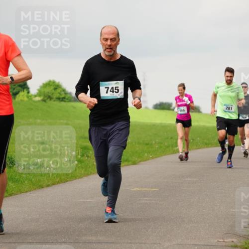 05.05.2024 - 7. Wedeler Halbmarathon Fuchs,  Jonas http://msf.ph/oto/6233978 05.05.2024 11:18:01 Laufen 461, 745, 866, 281, 766 meine-sportfotos.de