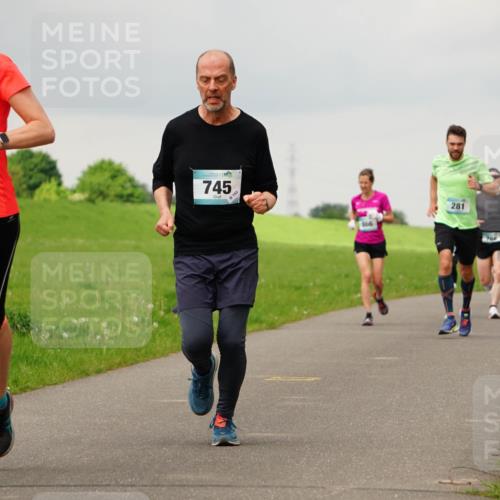 05.05.2024 - 7. Wedeler Halbmarathon Fuchs,  Jonas http://msf.ph/oto/6233979 05.05.2024 11:18:01 Laufen 461, 745, 866, 281 meine-sportfotos.de