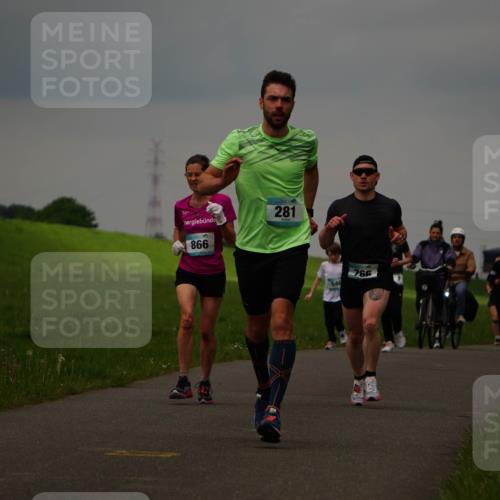 05.05.2024 - 7. Wedeler Halbmarathon Fuchs,  Jonas http://msf.ph/oto/6233983 05.05.2024 11:18:03 Laufen 866, 281, 546, 766, 123 meine-sportfotos.de