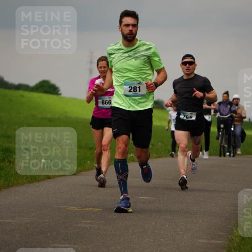 05.05.2024 - 7. Wedeler Halbmarathon Fuchs,  Jonas http://msf.ph/oto/6233988 05.05.2024 11:18:04 Laufen 281, 866, 766 meine-sportfotos.de