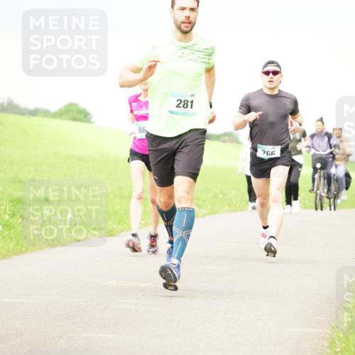 05.05.2024 - 7. Wedeler Halbmarathon Fuchs,  Jonas http://msf.ph/oto/6233991 05.05.2024 11:18:04 Laufen 86, 281, 766 meine-sportfotos.de