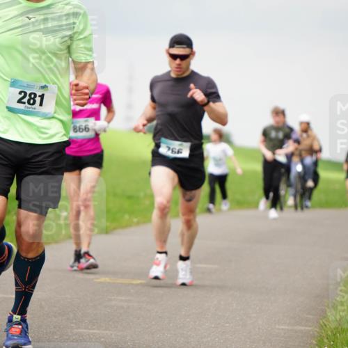 05.05.2024 - 7. Wedeler Halbmarathon Fuchs,  Jonas http://msf.ph/oto/6234001 05.05.2024 11:18:05 Laufen 281, 866, 766 meine-sportfotos.de