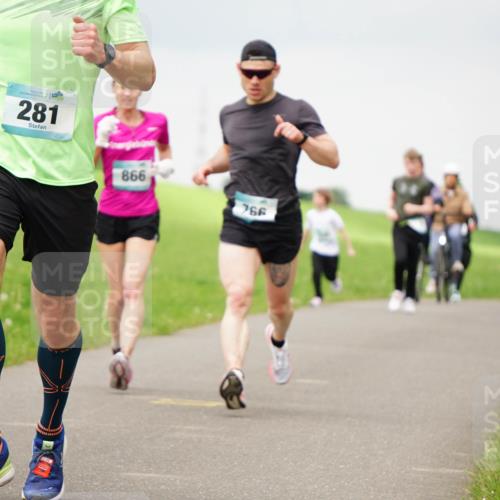 05.05.2024 - 7. Wedeler Halbmarathon Fuchs,  Jonas http://msf.ph/oto/6234002 05.05.2024 11:18:06 Laufen 281, 866, 766 meine-sportfotos.de