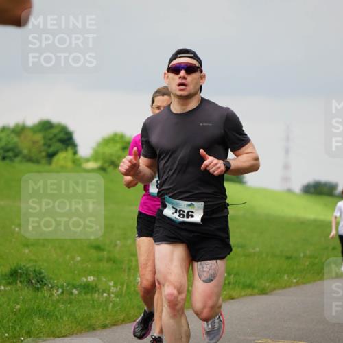 05.05.2024 - 7. Wedeler Halbmarathon Fuchs,  Jonas http://msf.ph/oto/6234011 05.05.2024 11:18:07 Laufen 766 meine-sportfotos.de