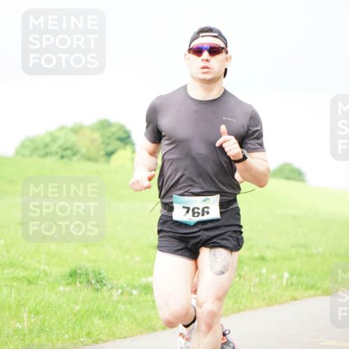 05.05.2024 - 7. Wedeler Halbmarathon Fuchs,  Jonas http://msf.ph/oto/6234015 05.05.2024 11:18:07 Laufen 766 meine-sportfotos.de