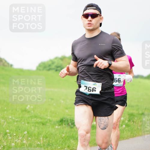 05.05.2024 - 7. Wedeler Halbmarathon Fuchs,  Jonas http://msf.ph/oto/6234018 05.05.2024 11:18:08 Laufen 16, 66 meine-sportfotos.de