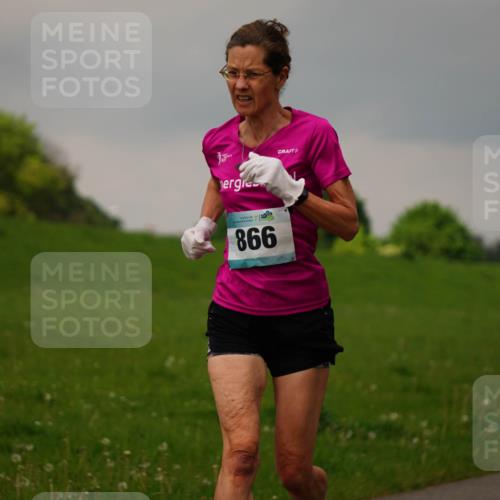 05.05.2024 - 7. Wedeler Halbmarathon Fuchs,  Jonas http://msf.ph/oto/6234025 05.05.2024 11:18:09 Laufen 866 meine-sportfotos.de