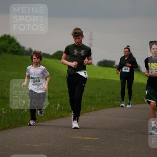 05.05.2024 - 7. Wedeler Halbmarathon Fuchs,  Jonas http://msf.ph/oto/6234034 05.05.2024 11:18:13 Laufen 546, 689, 814 meine-sportfotos.de