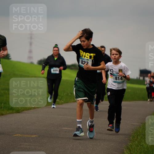05.05.2024 - 7. Wedeler Halbmarathon Fuchs,  Jonas http://msf.ph/oto/6234048 05.05.2024 11:18:14 Laufen 7, 689, 823, 814 meine-sportfotos.de
