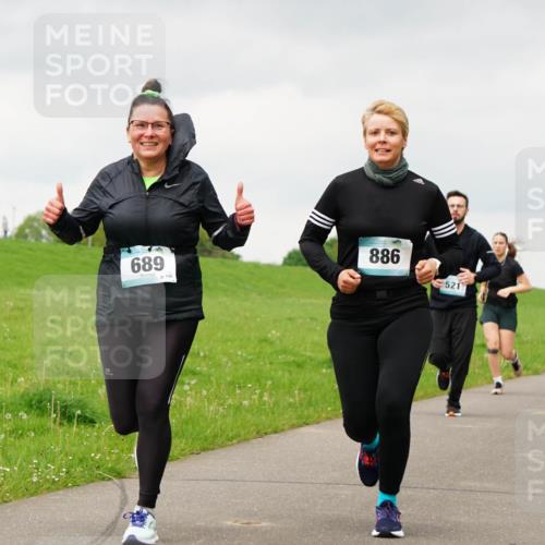 05.05.2024 - 7. Wedeler Halbmarathon Fuchs,  Jonas http://msf.ph/oto/6234096 05.05.2024 11:18:24 Laufen 689, 148, 886, 521 meine-sportfotos.de