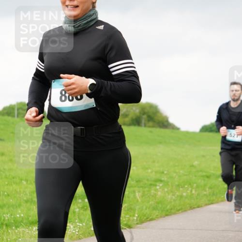 05.05.2024 - 7. Wedeler Halbmarathon Fuchs,  Jonas http://msf.ph/oto/6234104 05.05.2024 11:18:25 Laufen 521 meine-sportfotos.de