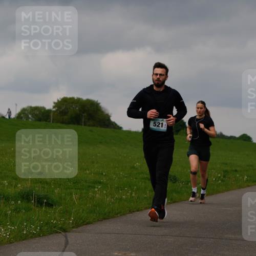 05.05.2024 - 7. Wedeler Halbmarathon Fuchs,  Jonas http://msf.ph/oto/6234106 05.05.2024 11:18:26 Laufen 5213 meine-sportfotos.de