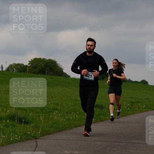05.05.2024 - 7. Wedeler Halbmarathon Fuchs,  Jonas http://msf.ph/oto/6234107 05.05.2024 11:18:26 Laufen 521, 15 meine-sportfotos.de