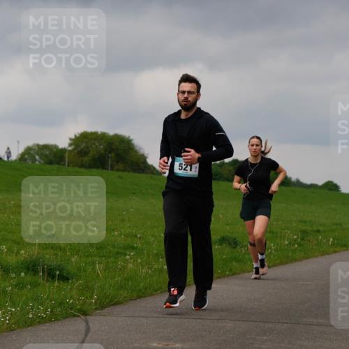05.05.2024 - 7. Wedeler Halbmarathon Fuchs,  Jonas http://msf.ph/oto/6234108 05.05.2024 11:18:26 Laufen 521 meine-sportfotos.de