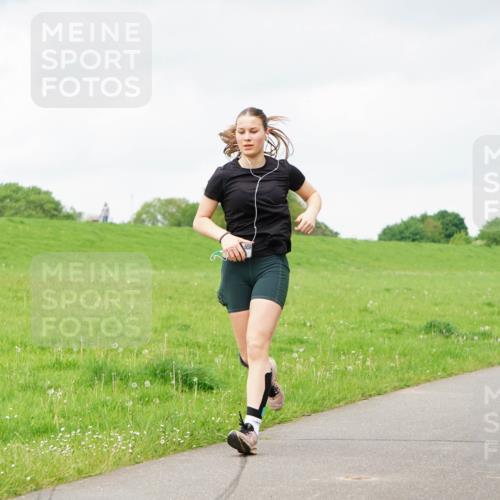 05.05.2024 - 7. Wedeler Halbmarathon Fuchs,  Jonas http://msf.ph/oto/6234120 05.05.2024 11:18:29 Laufen  meine-sportfotos.de