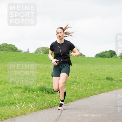 05.05.2024 - 7. Wedeler Halbmarathon Fuchs,  Jonas http://msf.ph/oto/6234121 05.05.2024 11:18:29 Laufen  meine-sportfotos.de