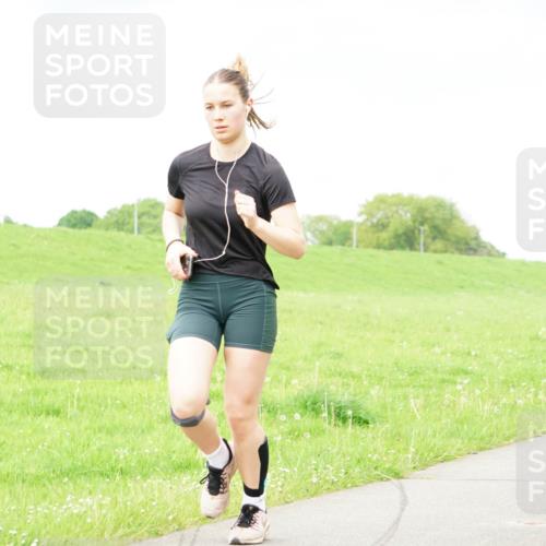 05.05.2024 - 7. Wedeler Halbmarathon Fuchs,  Jonas http://msf.ph/oto/6234125 05.05.2024 11:18:30 Laufen  meine-sportfotos.de