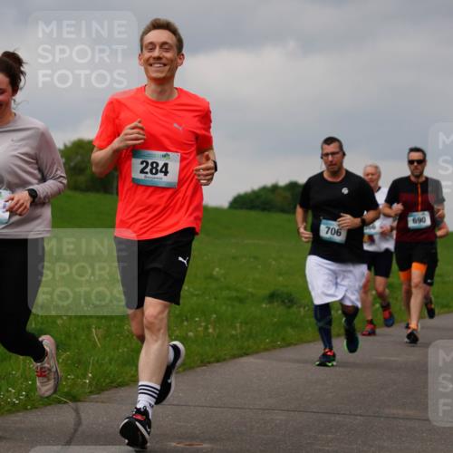 05.05.2024 - 7. Wedeler Halbmarathon Fuchs,  Jonas http://msf.ph/oto/6234153 05.05.2024 11:18:42 Laufen 283, 284, 690, 706 meine-sportfotos.de