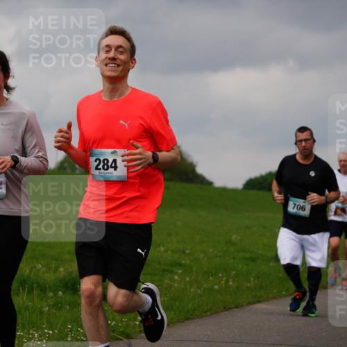 05.05.2024 - 7. Wedeler Halbmarathon Fuchs,  Jonas http://msf.ph/oto/6234158 05.05.2024 11:18:43 Laufen 283, 284, 690, 706 meine-sportfotos.de